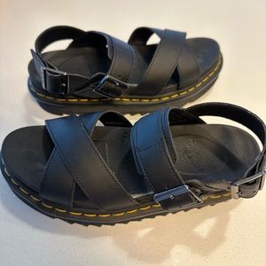 NWOT - ✨Dr Martens✨- Voss II Women's Leather Strap Sandals